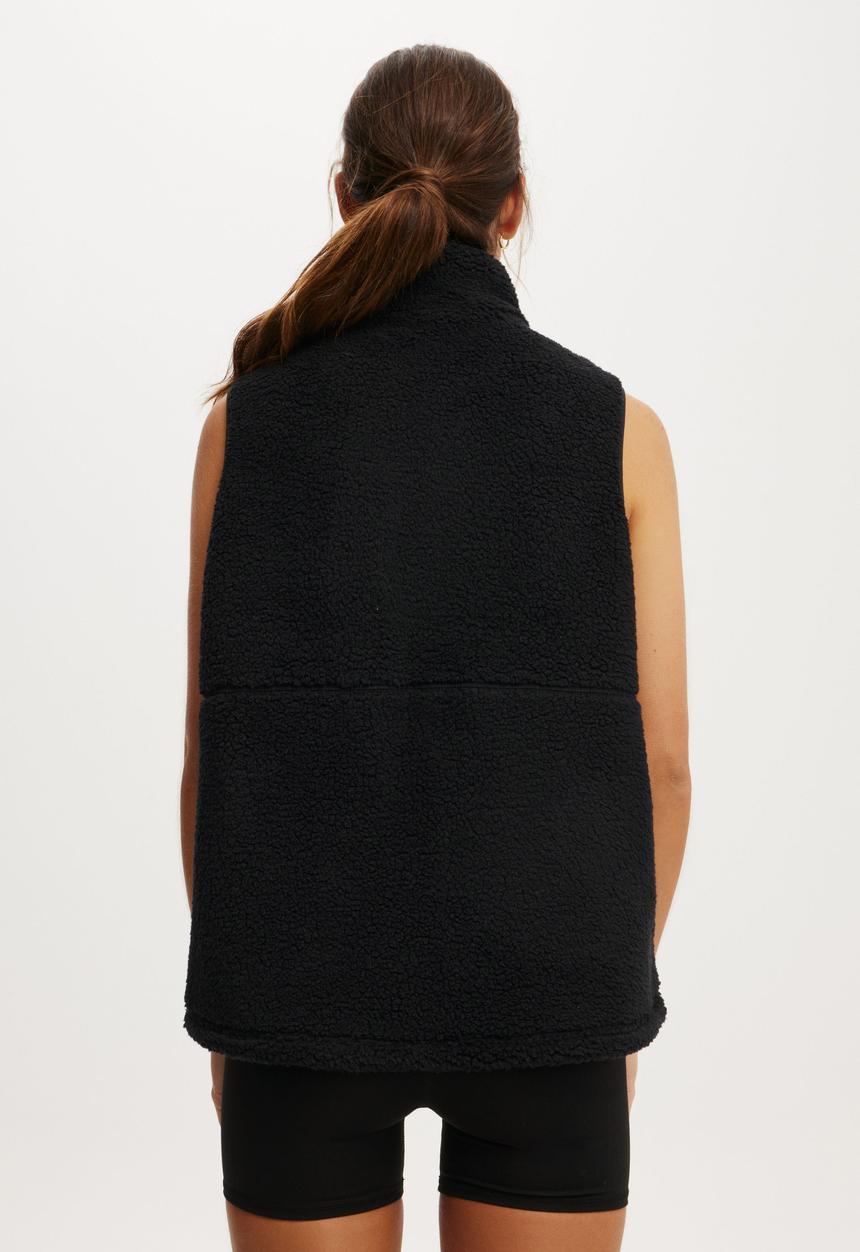Cotton On - Peak Sherpa Vest - Black