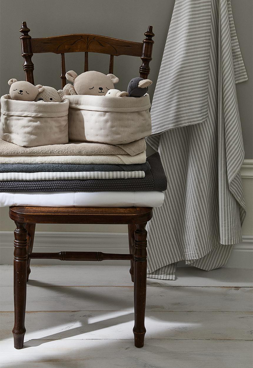 H&M - 2 Pack quilted storage baskets - light beige