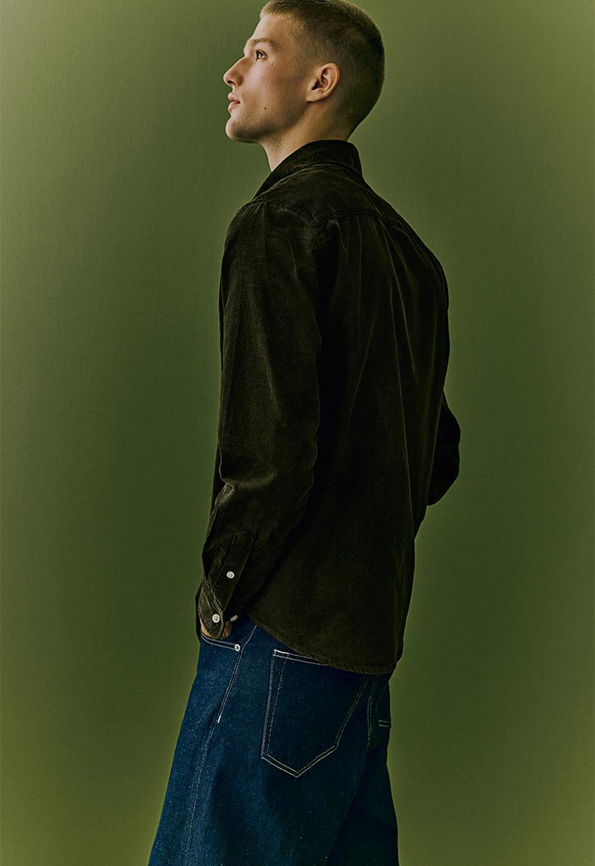 H&M - Regular fit corduroy shirt - green