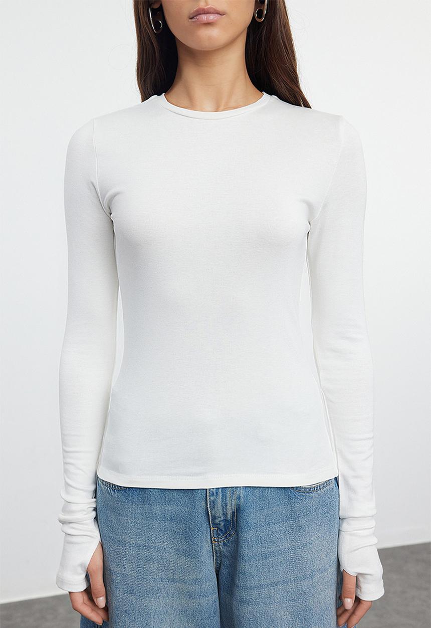 Trendyol - Stretchy knitted top with fingering detail - Ecru 