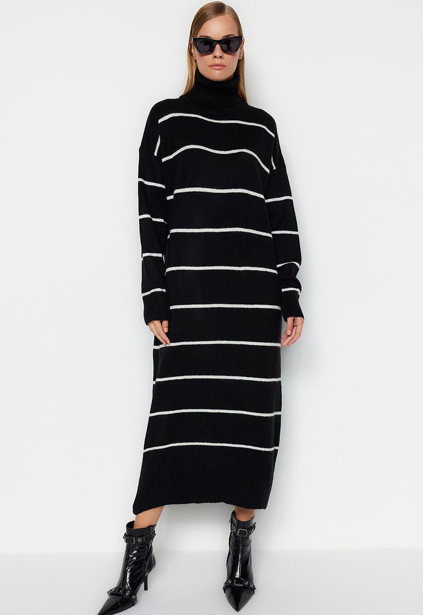 Trendyol - Maxi knit wide pattern soft texture dressess - black