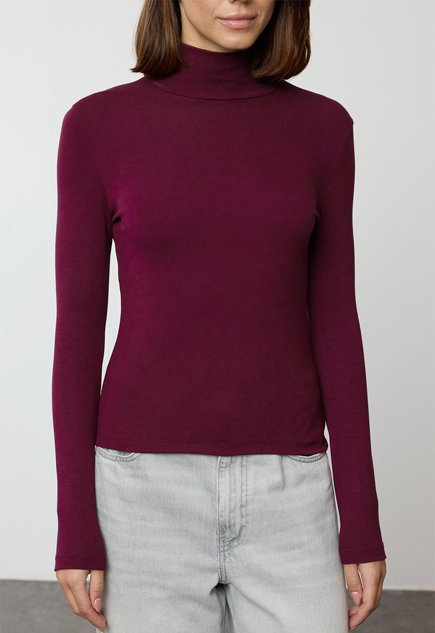 Trendyol - Premium turtleneck fitted stretchy knitted blouse - burgundy