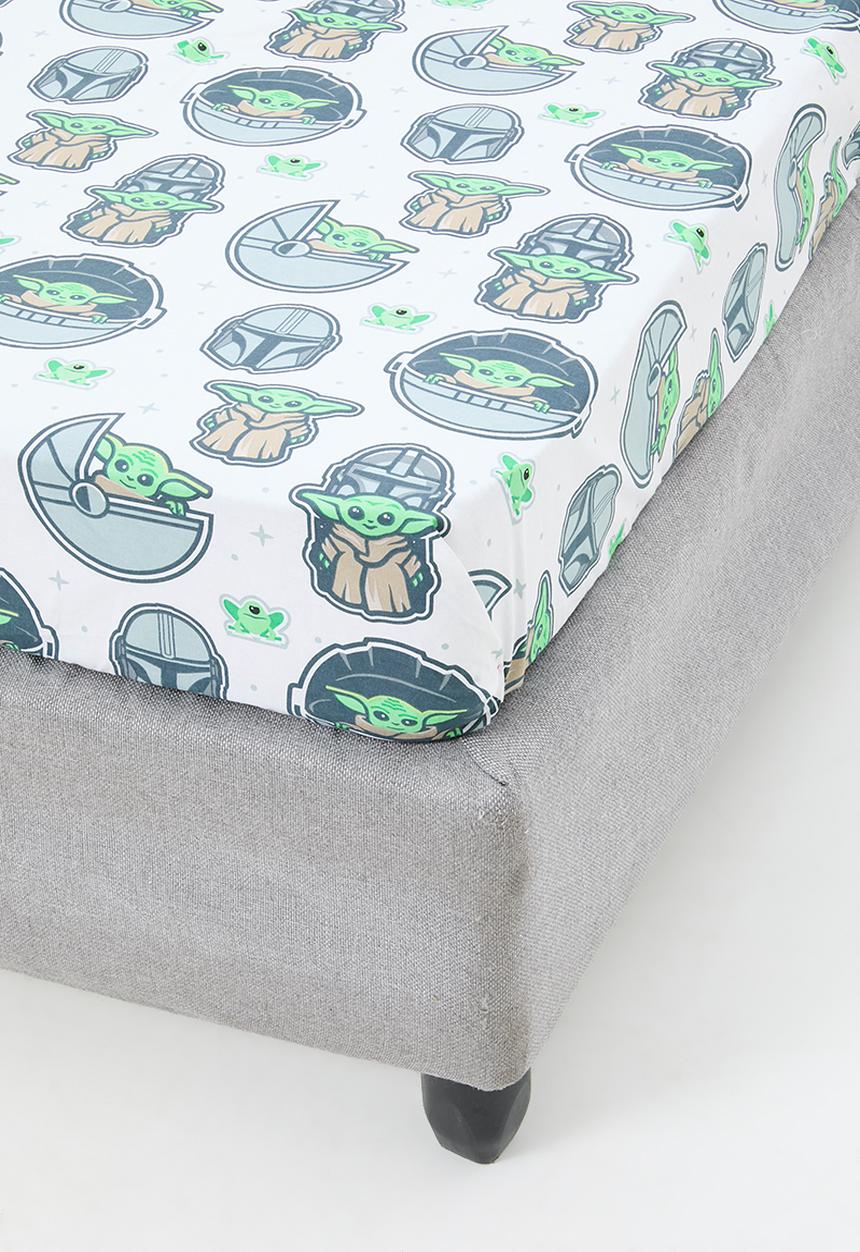 Disney - Mandalorian - The Cutest Bounty 5 Piece Reversible Bed Set - Multi