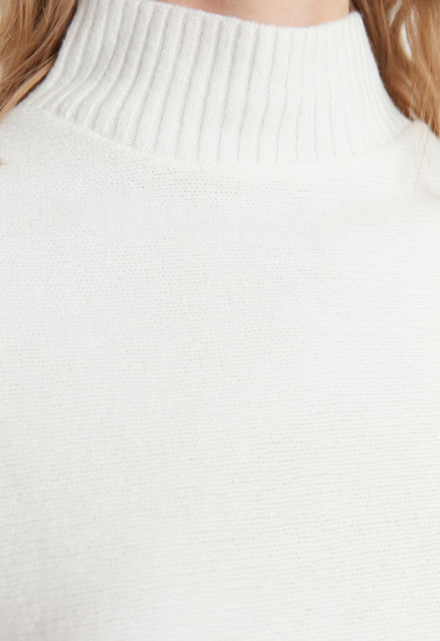 Trendyol - Ecru soft textured wide fit knitwear