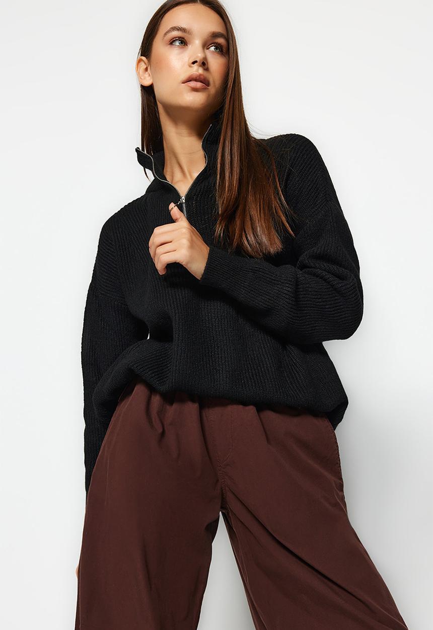 Trendyol - Black soft textured zippered knitwear