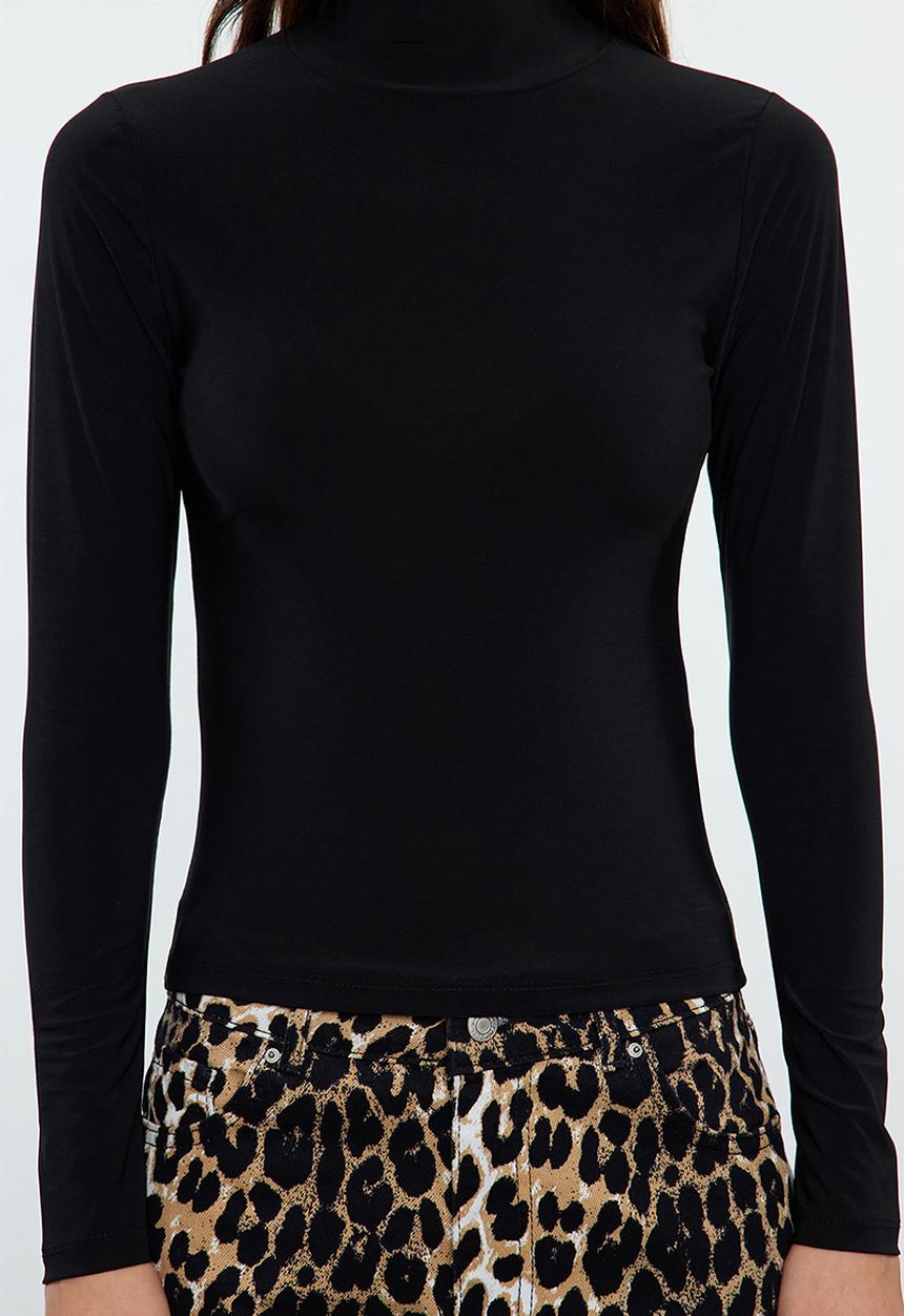 Trendyol - Fitted long sleeve high collar ribbed stretchy knitted top - black 