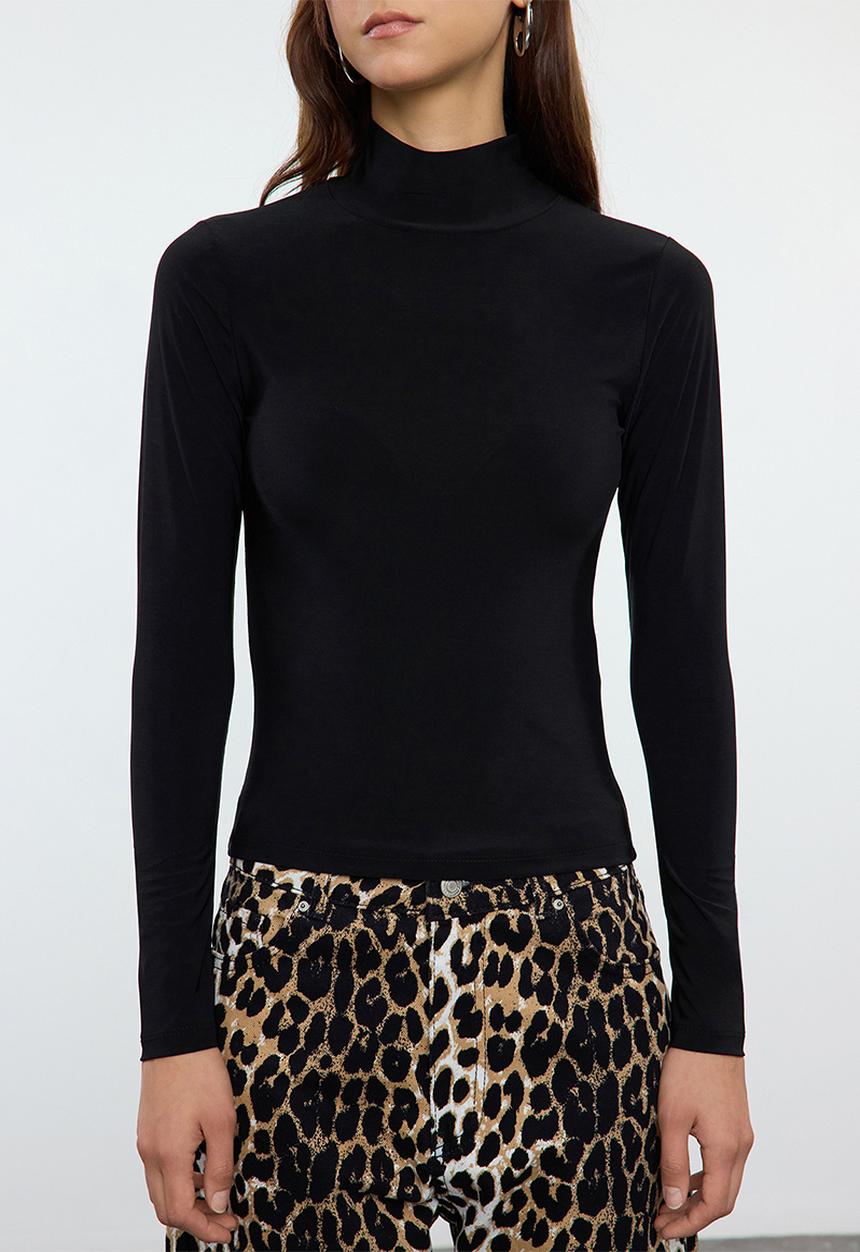 Trendyol - Fitted long sleeve high collar ribbed stretchy knitted top - black 