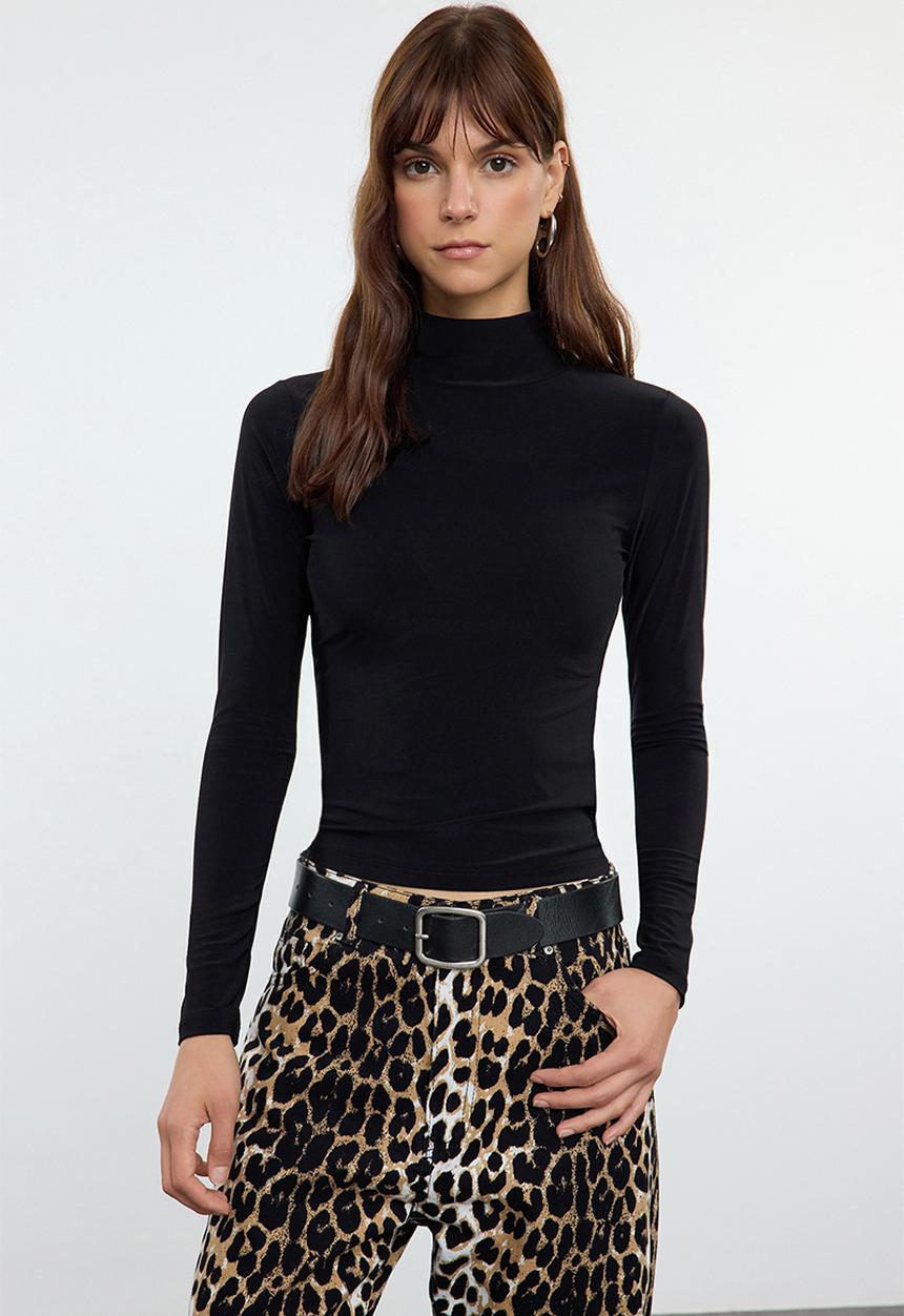 Trendyol - Fitted long sleeve high collar ribbed stretchy knitted top - black 
