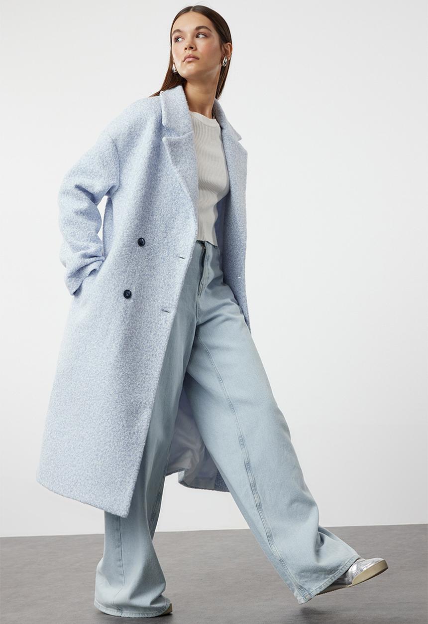 Trendyol - Oversize wide cut plush coat - baby blue 