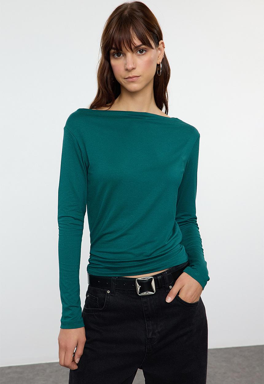 Trendyol - Dark green fitted long sleeve bateau neck viscose stretch knitted top