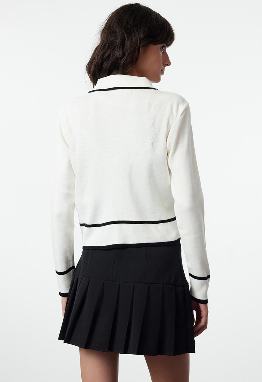 Trendyol - Colour blocked polo neck knitwear - ecru