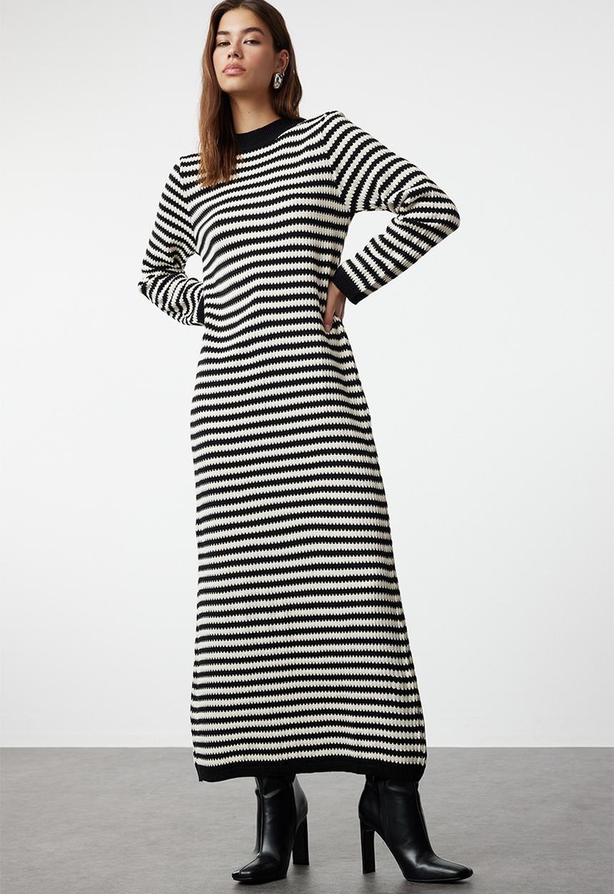 Trendyol - Striped long dress - black and white