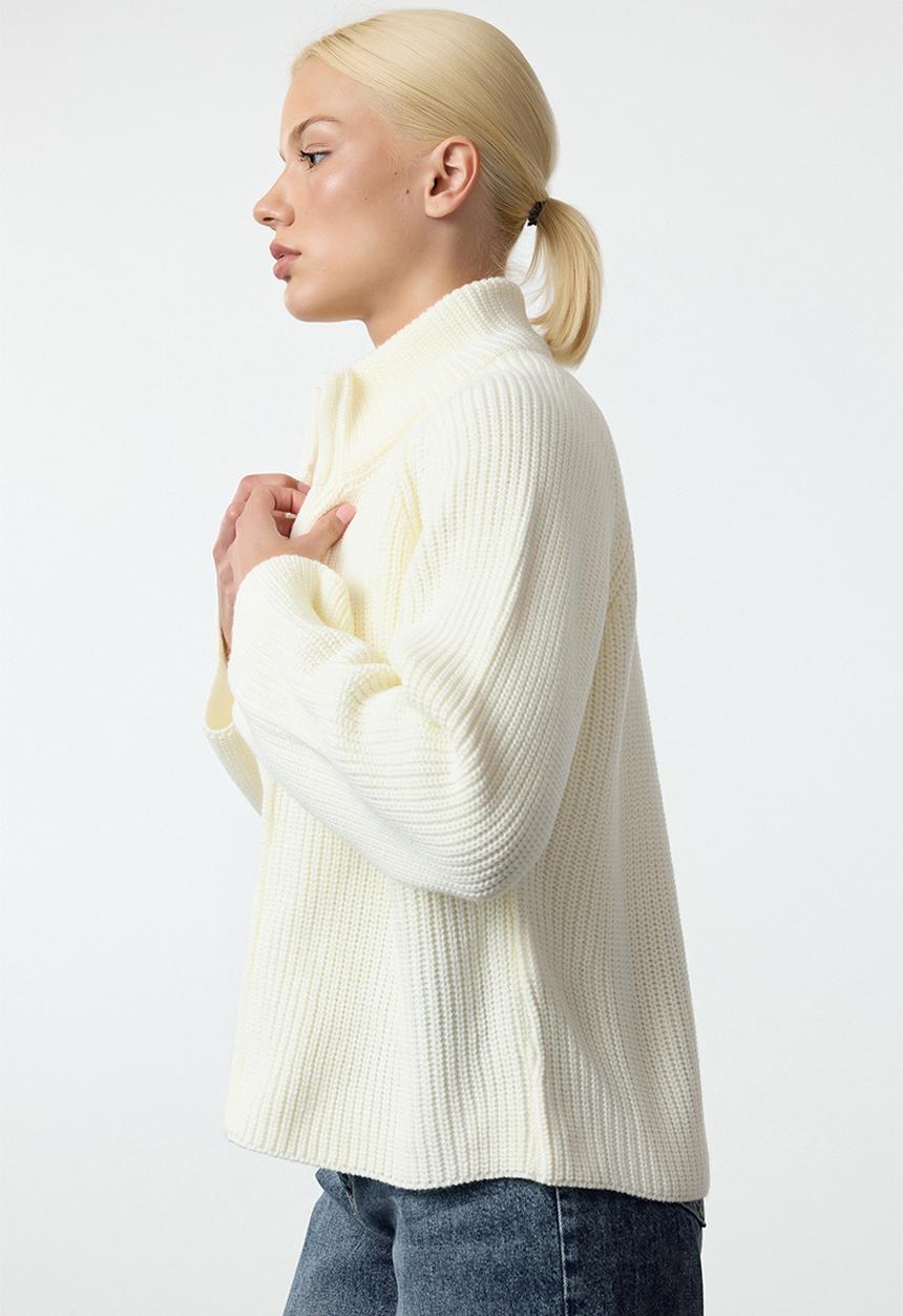 Trendyol - Basic zippered stand collar knitwear - ecru