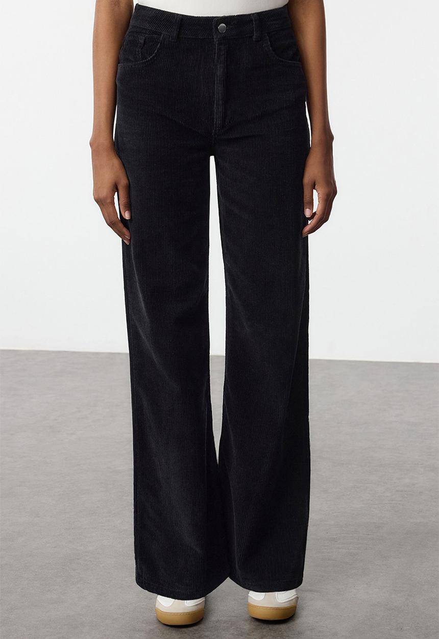 Trendyol - Black velvet straight cut trousers