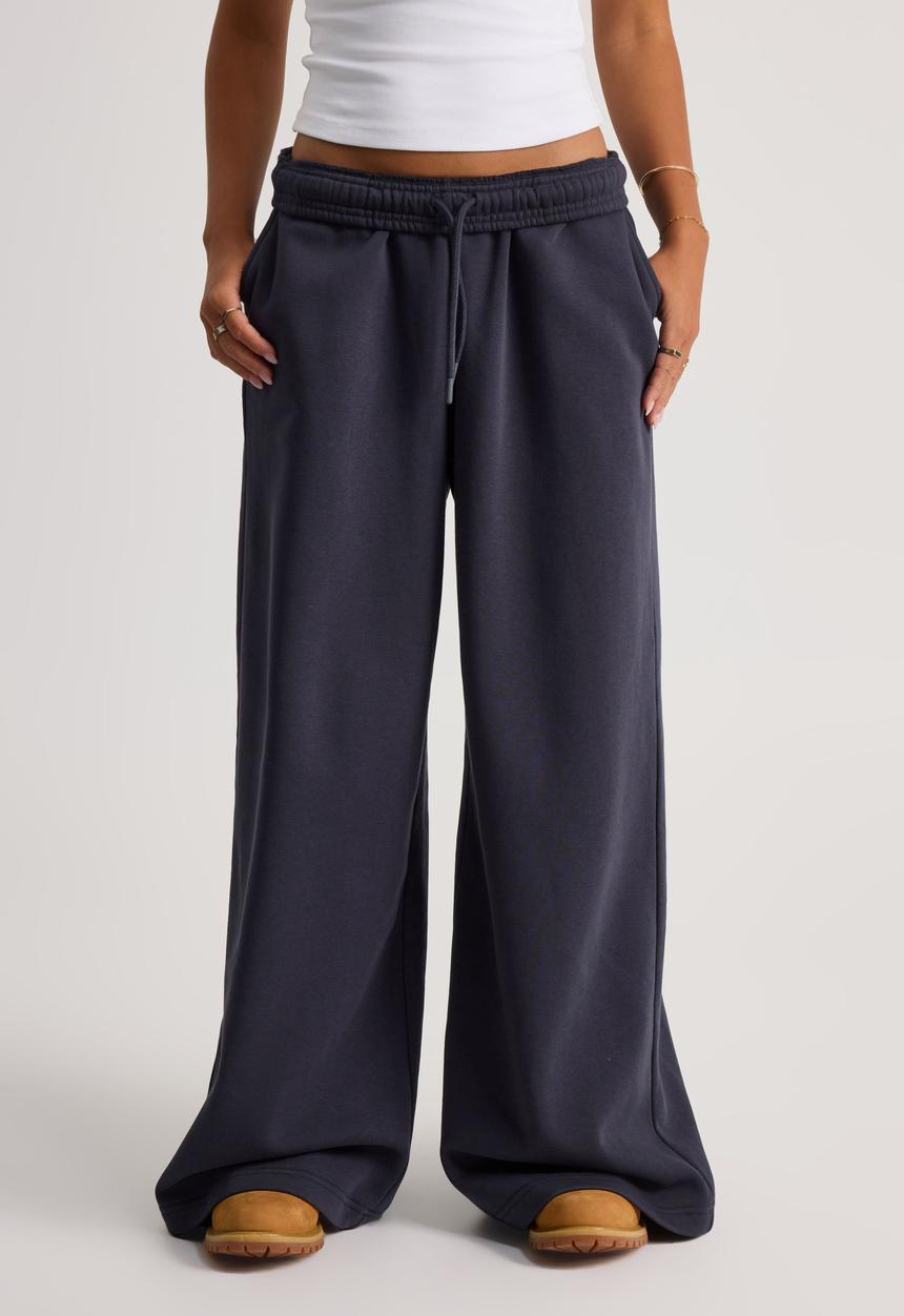 Factorie - Ultra Baggy Trackpant - Navy