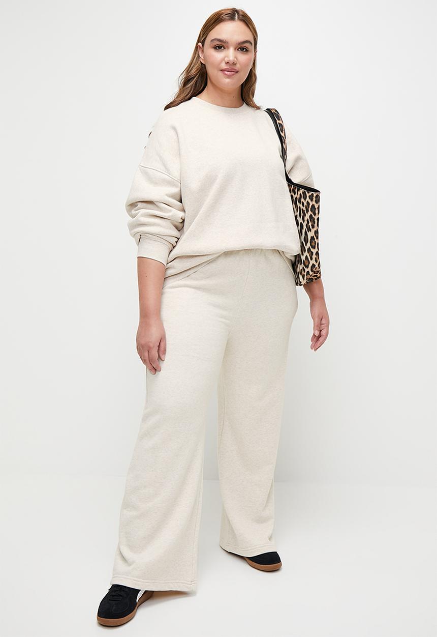 Cotton On - Plus Classic Fleece Crew Sweatshirt - Oatmeal Marle