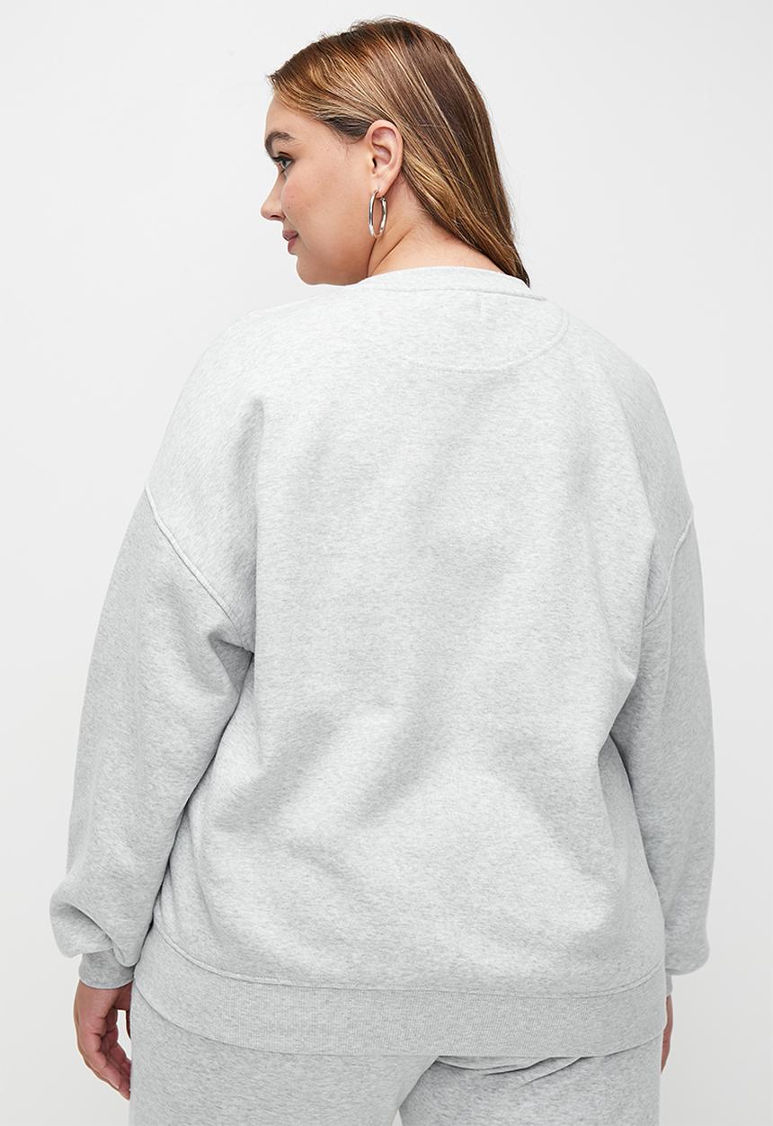 Cotton On - Plus Classic Fleece Crew Sweatshirt - Soft Grey Marle