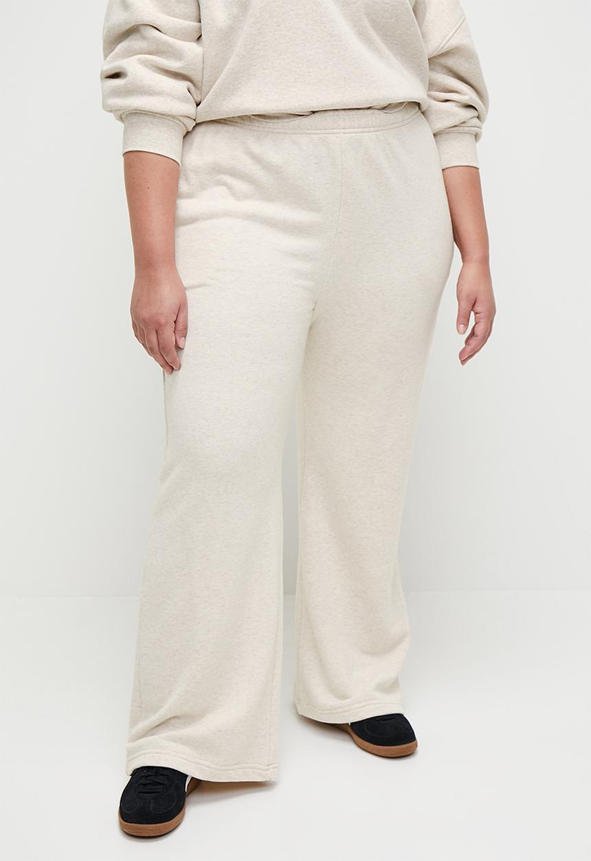 Cotton On - Plus Classic Fleece Wide Leg Sweatpant - Oatmeal Marle
