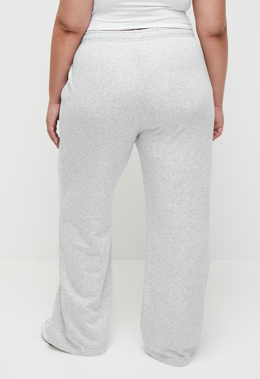 Cotton On - Plus Classic Fleece Wide Leg Sweatpant - Soft Grey Marle