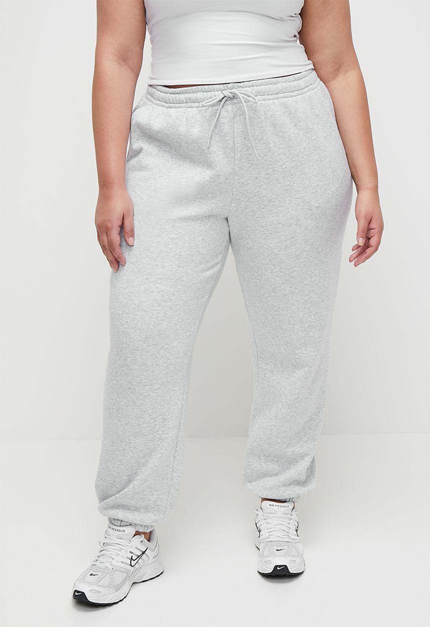 Cotton On - Plus Classic Fleece Sweatpant - Soft Grey Marle