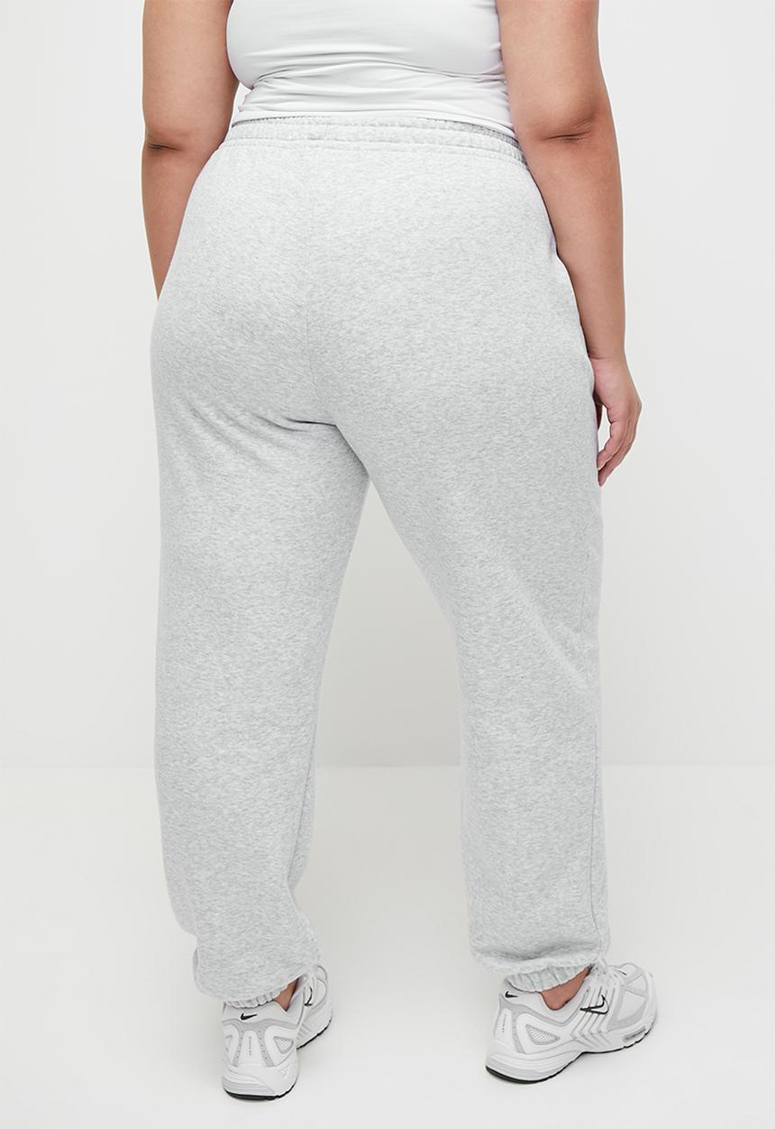 Cotton On - Plus Classic Fleece Sweatpant - Soft Grey Marle