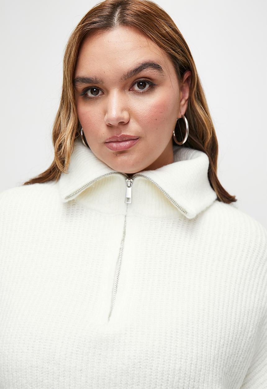 Cotton On - Plus Luxe Half Zip Pullover - White