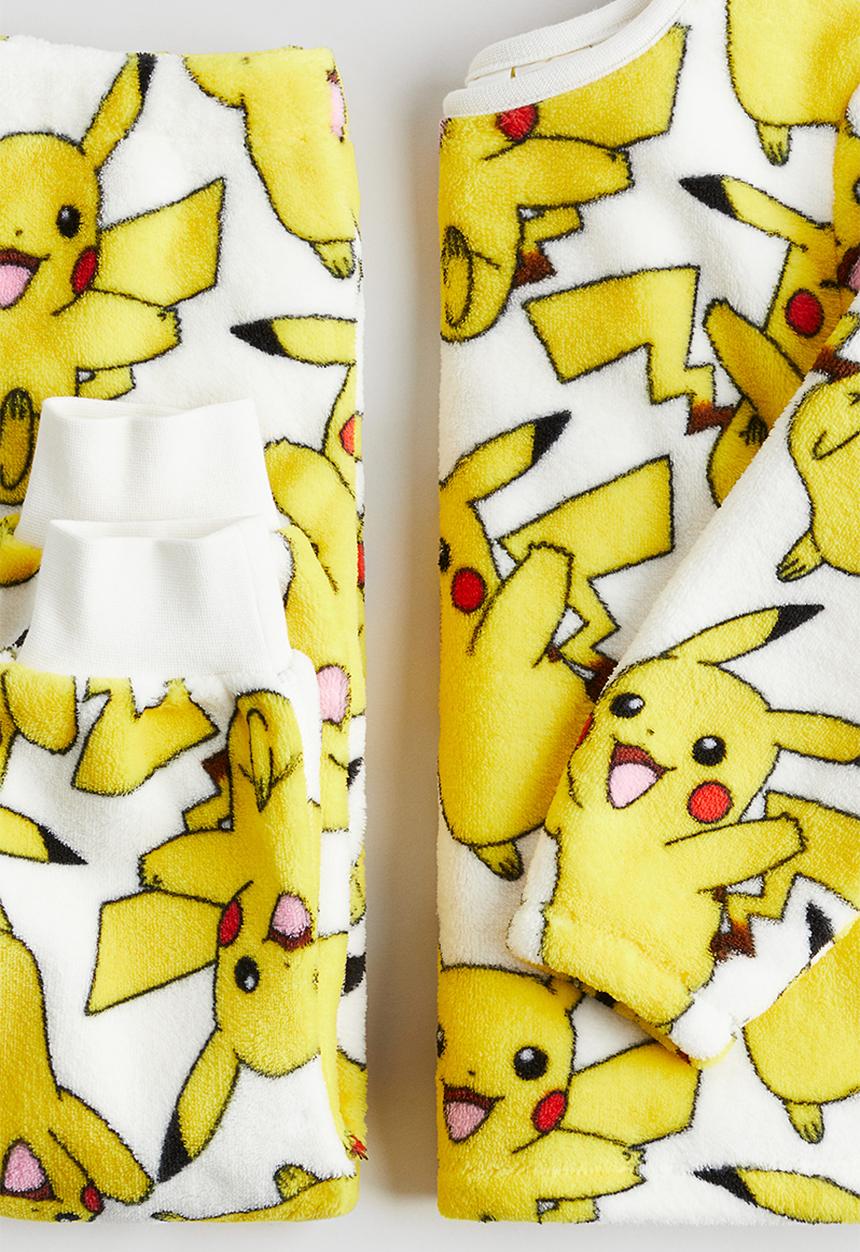 H&M - Velour pyjamas - white pokémon