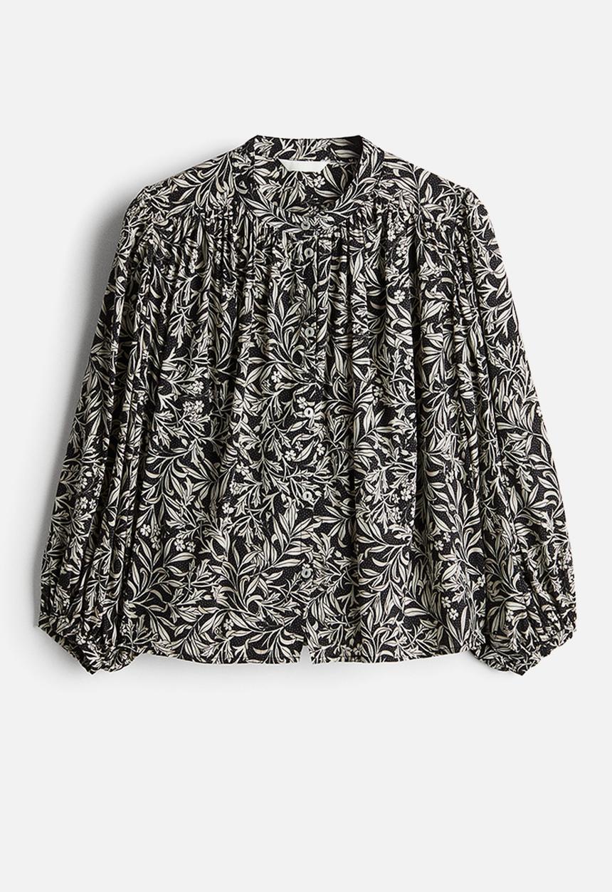 H&M - Balloon-sleeved blouse - black & patterned