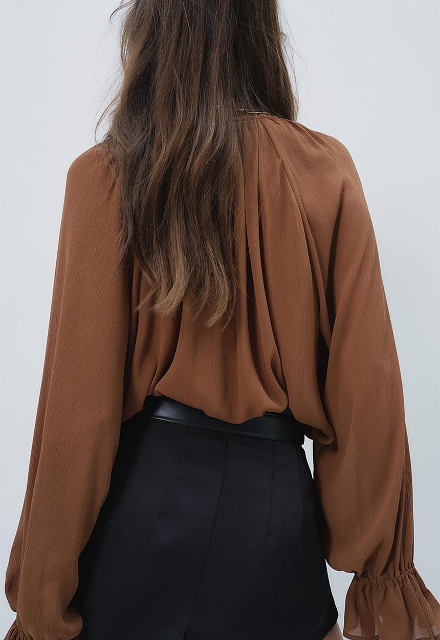 H&M - Frilled blouse - brown