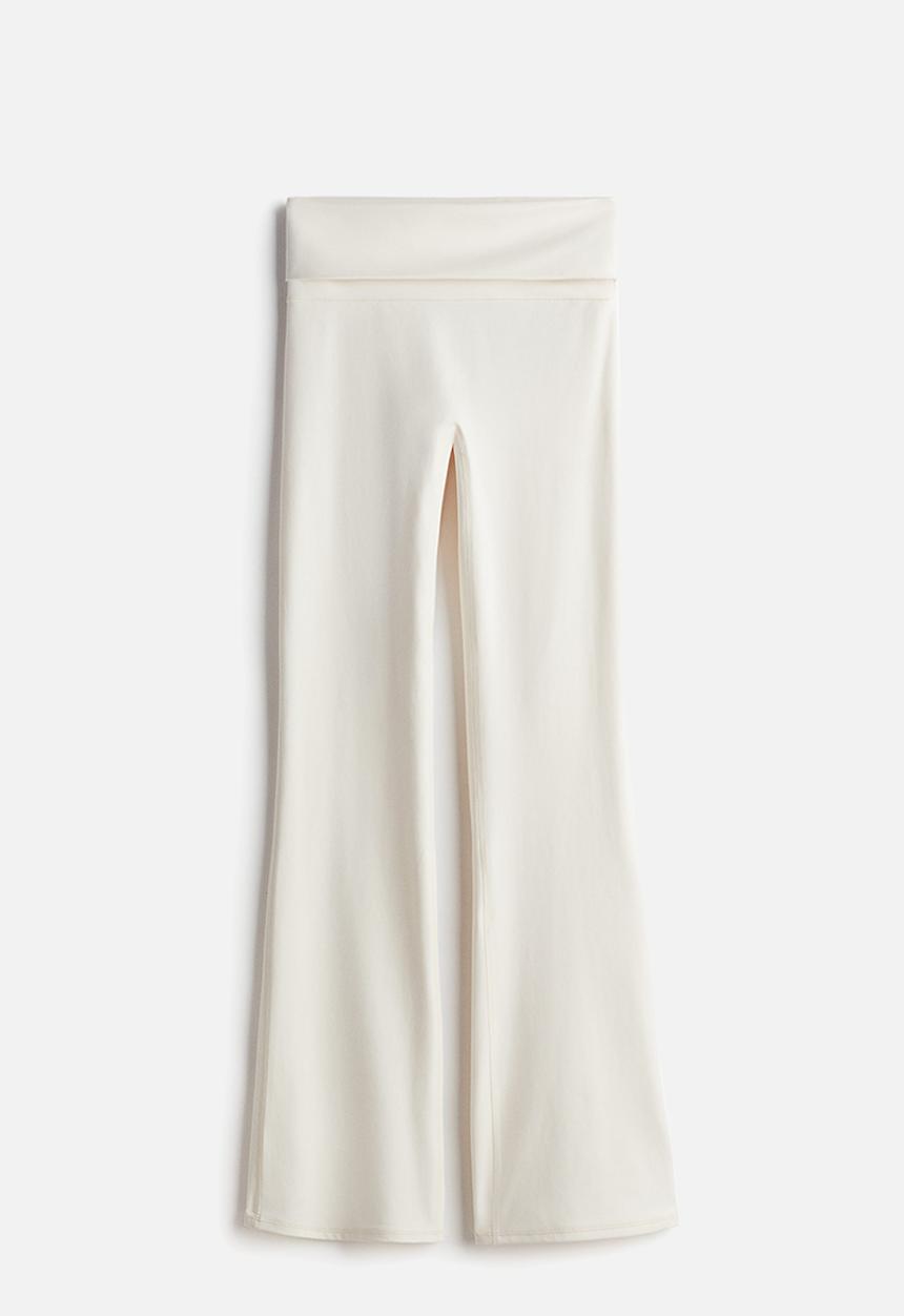 H&M - Flared yoga leggings in softmove™ - white