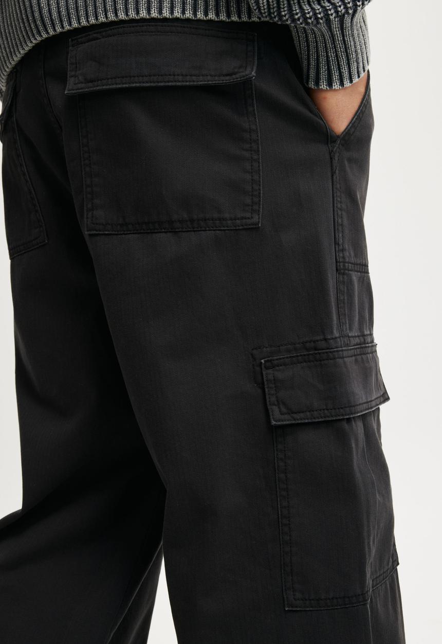 Cotton On - Axel Baggy Cargo Pant - Jet Black