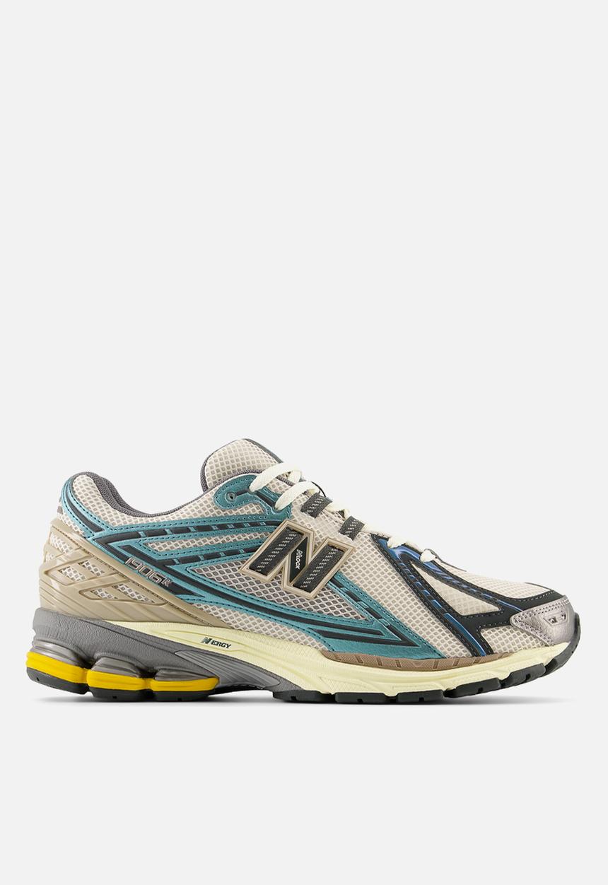 New Balance  - 1906R