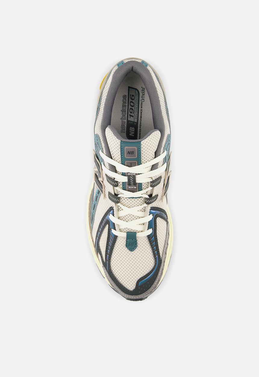 New Balance  - 1906R