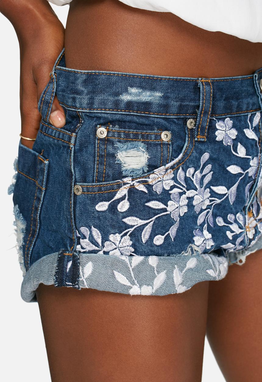 Glamorous - Embroidered shorts