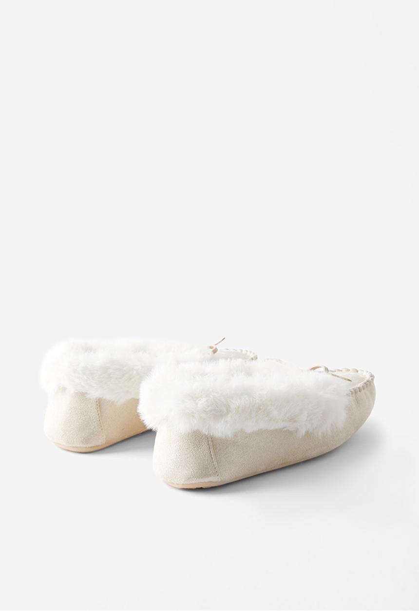 Cotton On - Moccasin Slipper - Bone