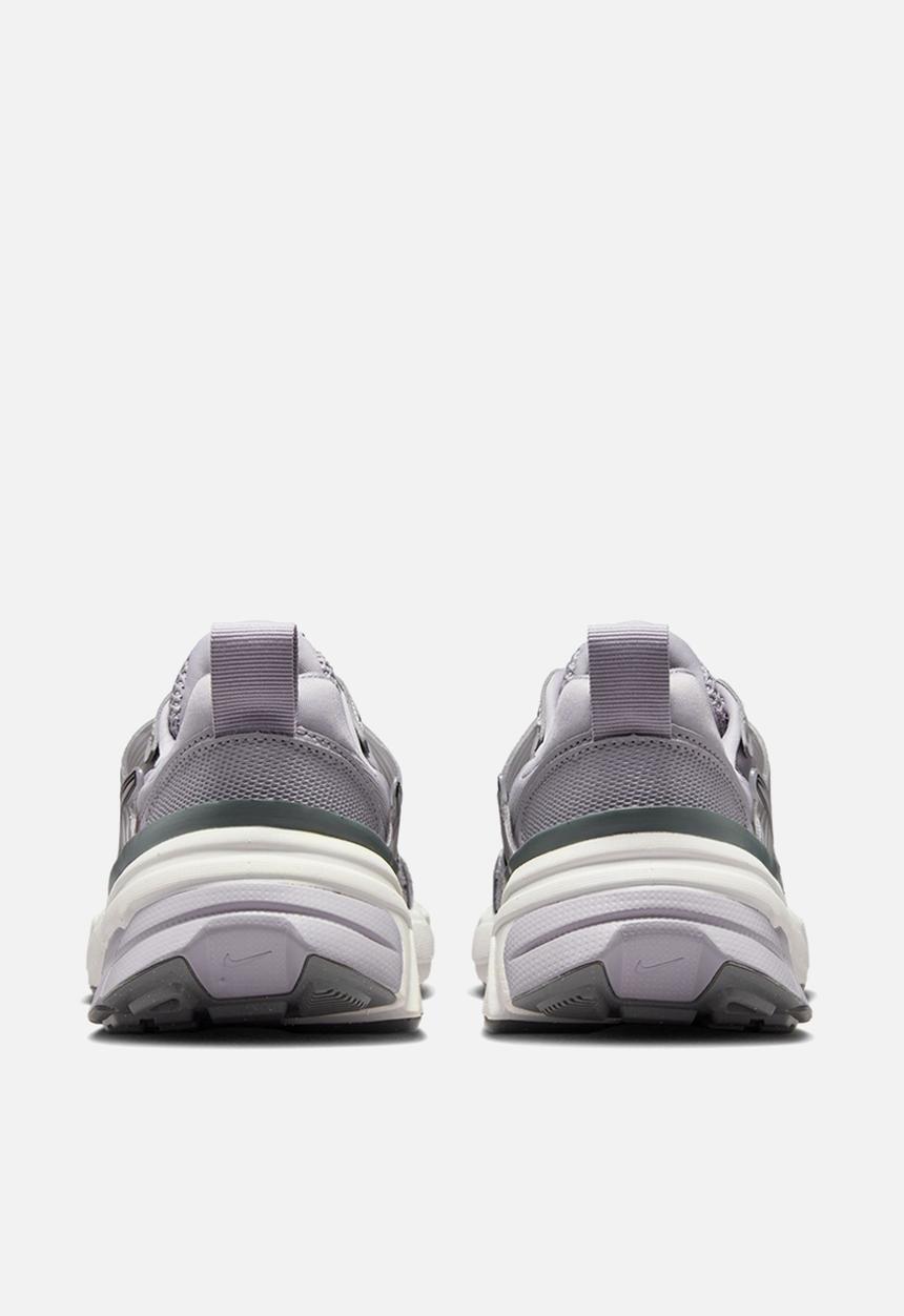 Nike - Nike V2K Run