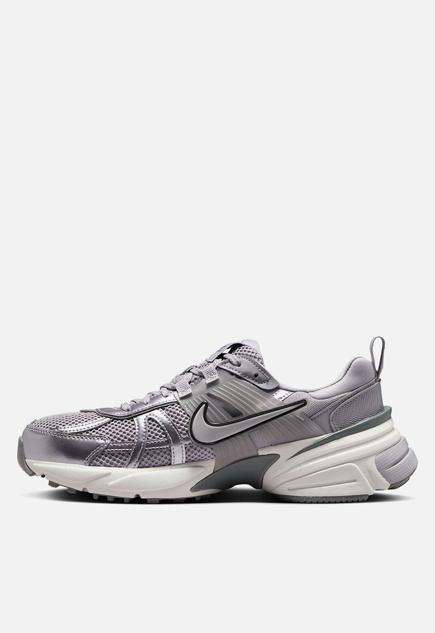Nike - Nike V2K Run