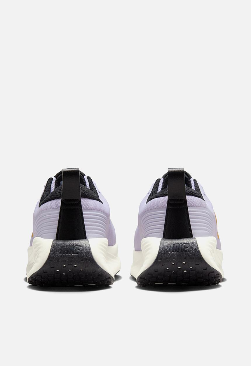 Nike - Nike Promina