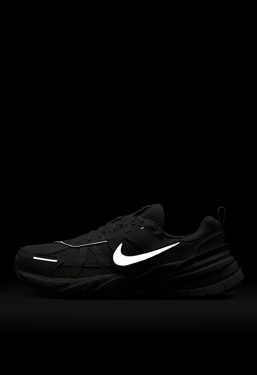 Nike - Nike V2K Run