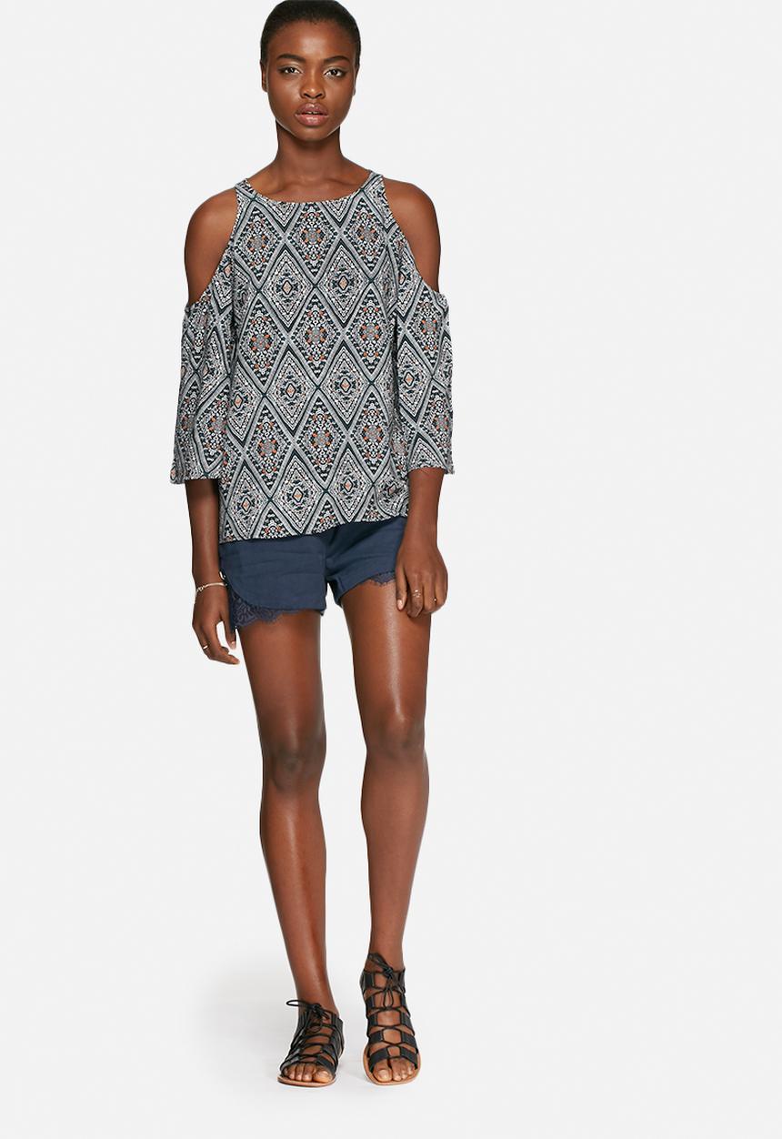 Vero Moda - Loui cold shoulder top