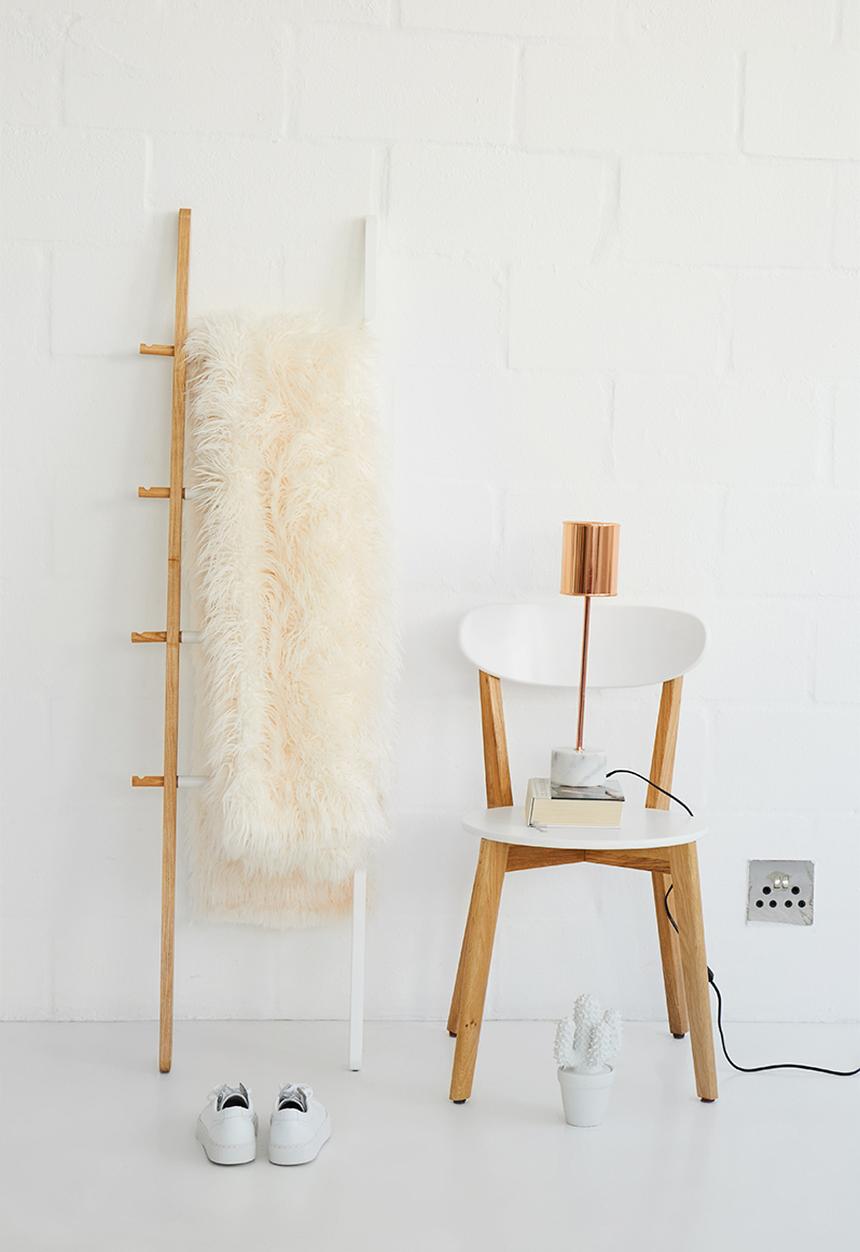 Sixth Floor - Quiney throw