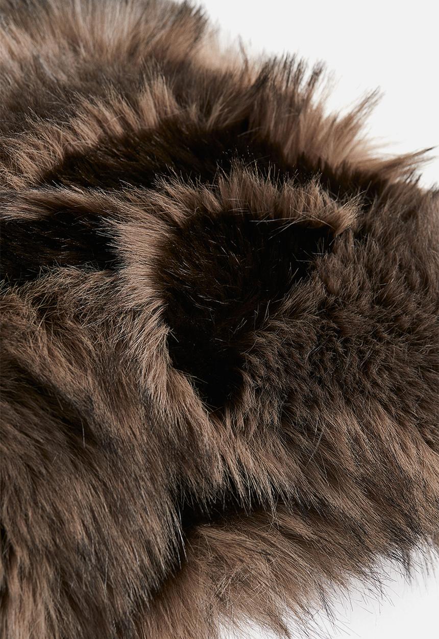 H&M - Fluffy cushion cover - brown