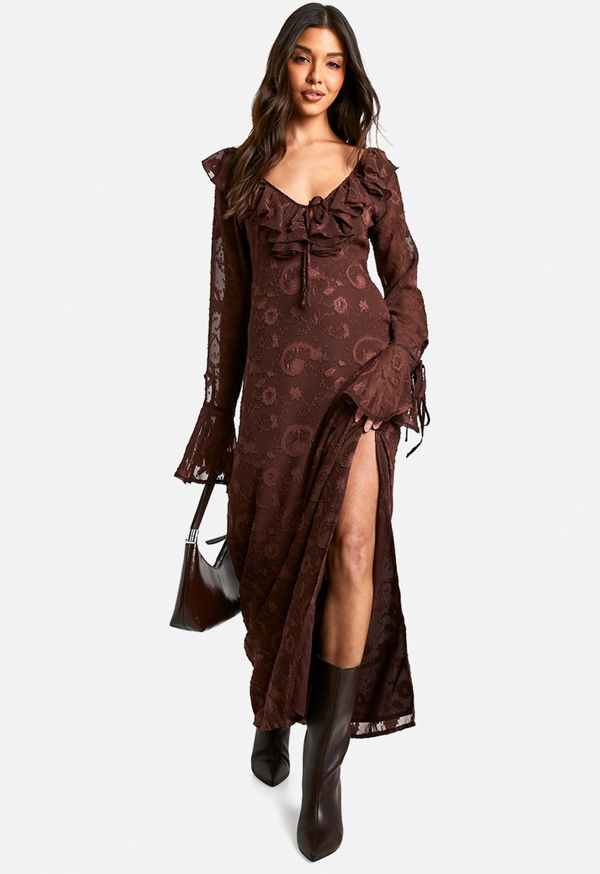 boohoo - Paisley Textured Flare Sleeve Maxi Dress - chocolate