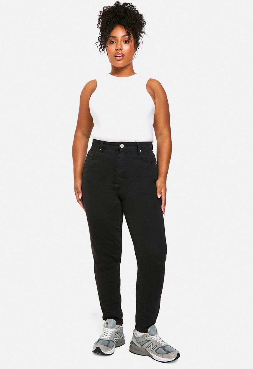 boohoo - Plus High Waist Slim Mom Jeans - Washed Black
