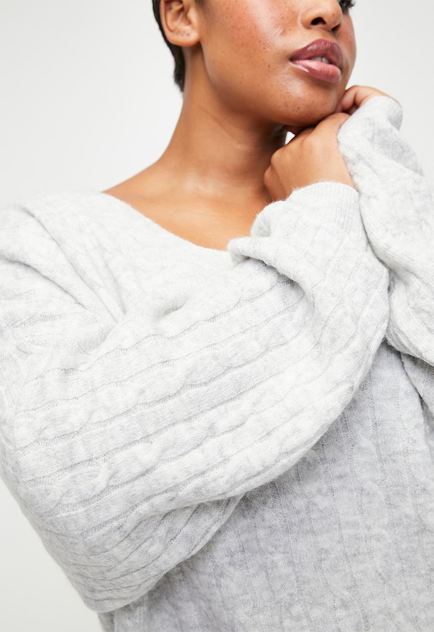 Cotton On - Plus Cable Off The Shoulder Knit Jumper - Light Grey Marle