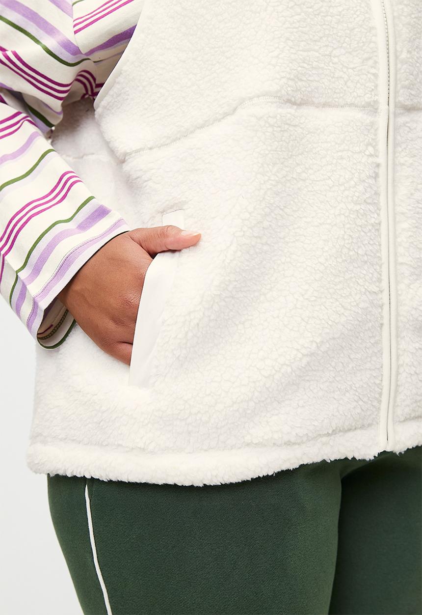 Cotton On - Plus Peak Sherpa Vest - Coconut Milk