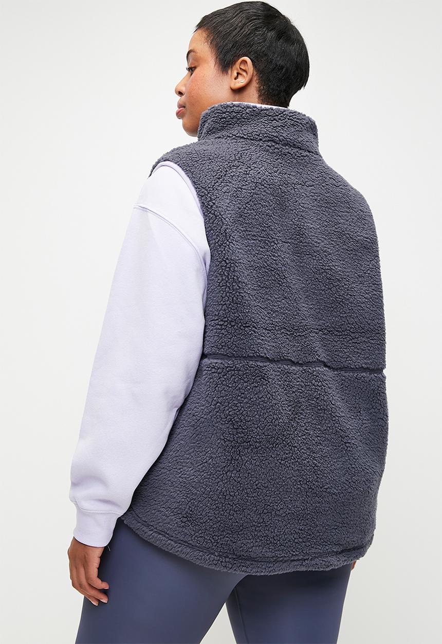 Cotton On - Plus Peak Sherpa Vest - Charcoal