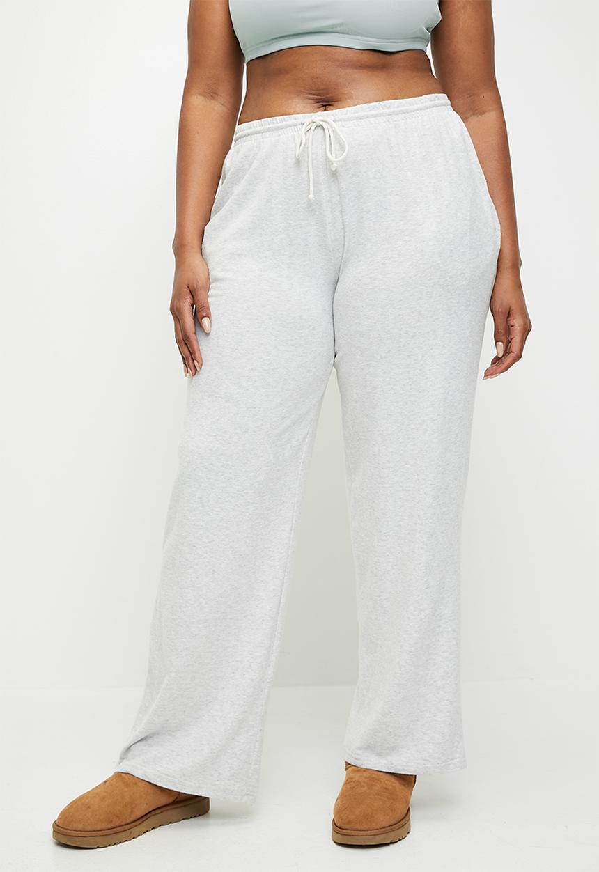 Cotton On - Plus Plush Essential Gym Sweatpant - Cloudy Grey Marle