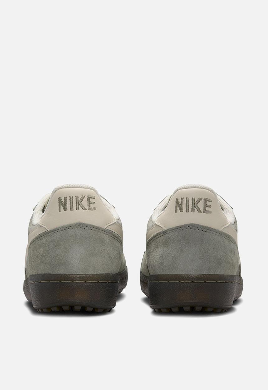 Nike - NIKE FIELD GENERAL