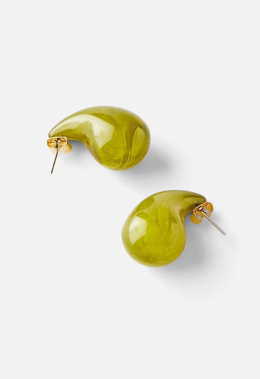 Rubi - Small charm earring - up gold plated olive teardrop
